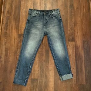 Judy Blue Relaxed Fit. 11/30